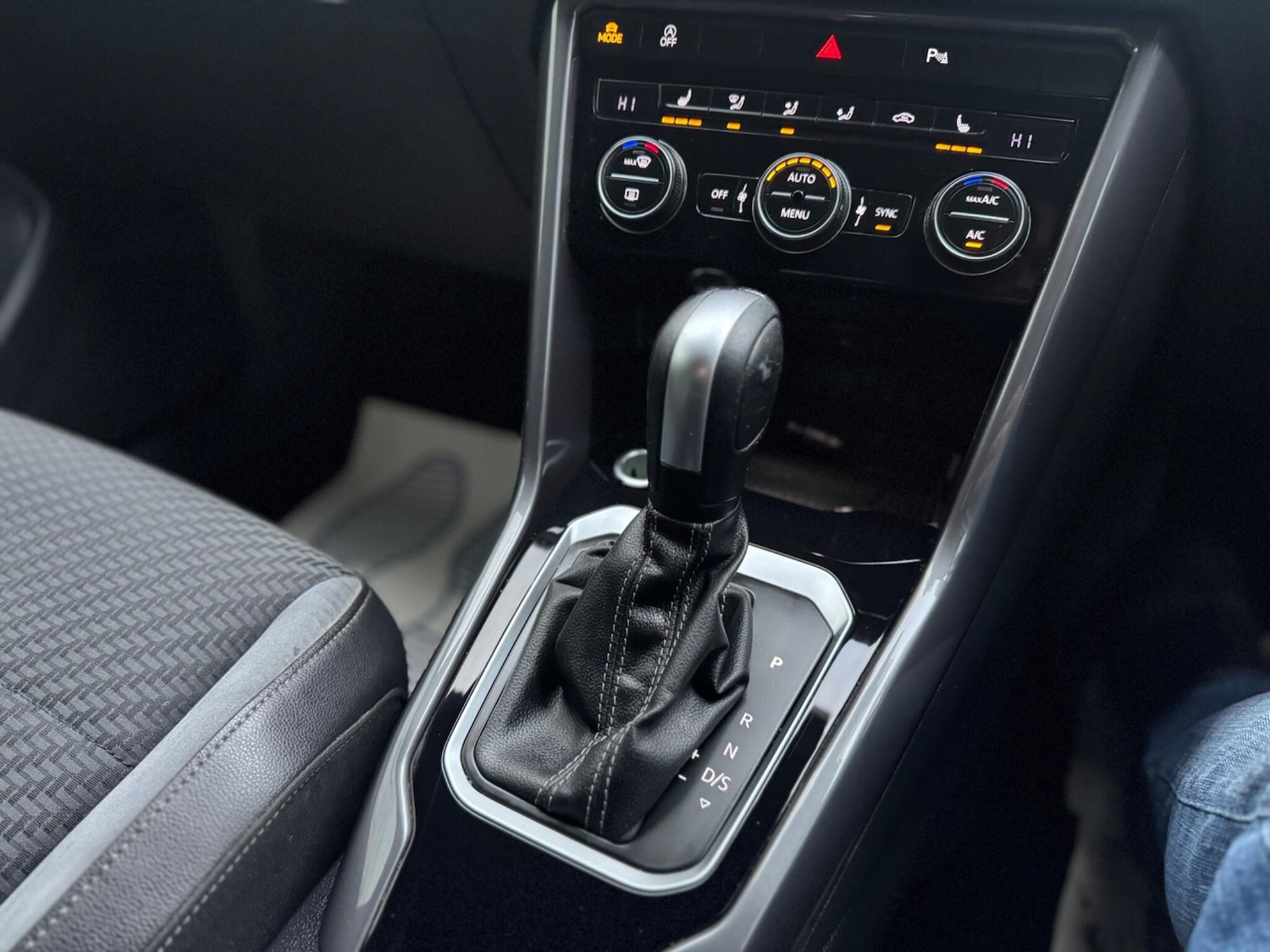 Used Volkswagen T-Roc 2019 for sale - 77573943: Photo 27