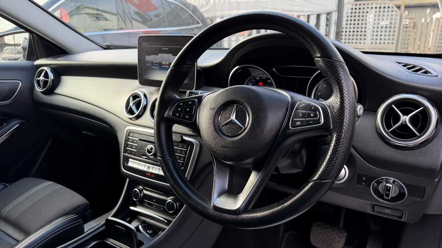 Used Mercedes-Benz GLA for sale - 77737689: Photo 31