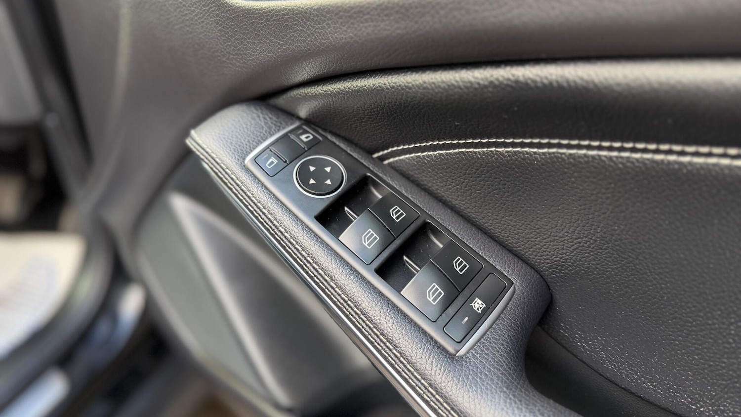 Used Mercedes-Benz GLA for sale - 77737689: Photo 32