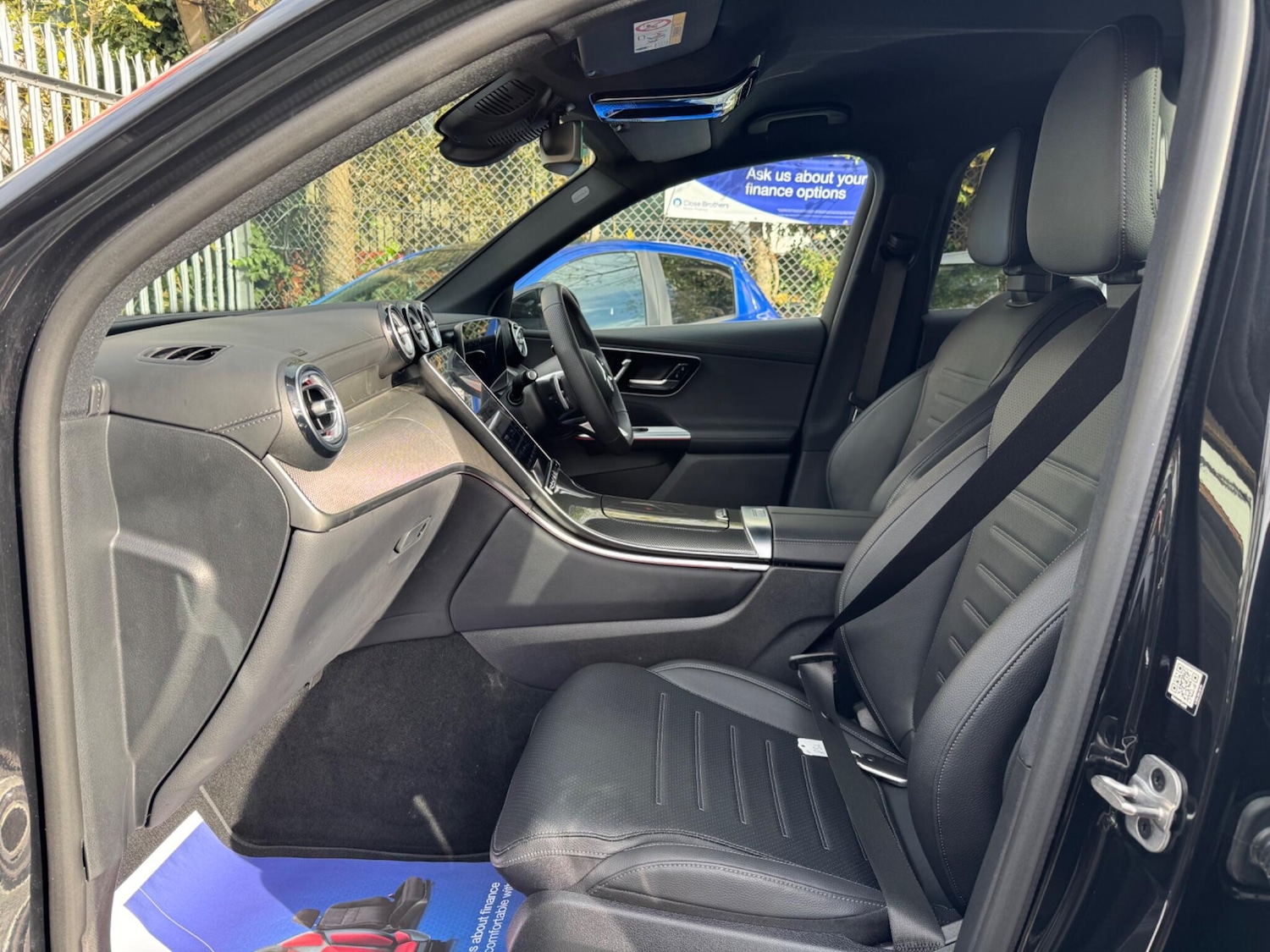 Used Mercedes-Benz GLC 2023 for sale - 76498464: Photo 11