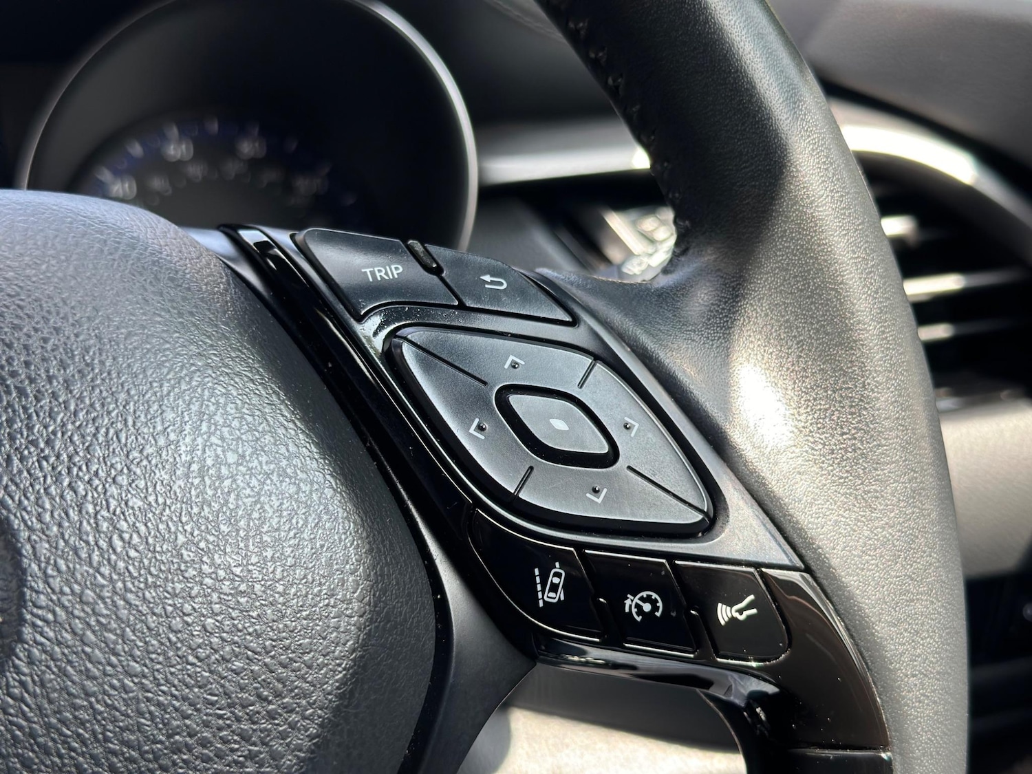 Used Toyota C-HR 2022 for sale - 76094831: Photo 21