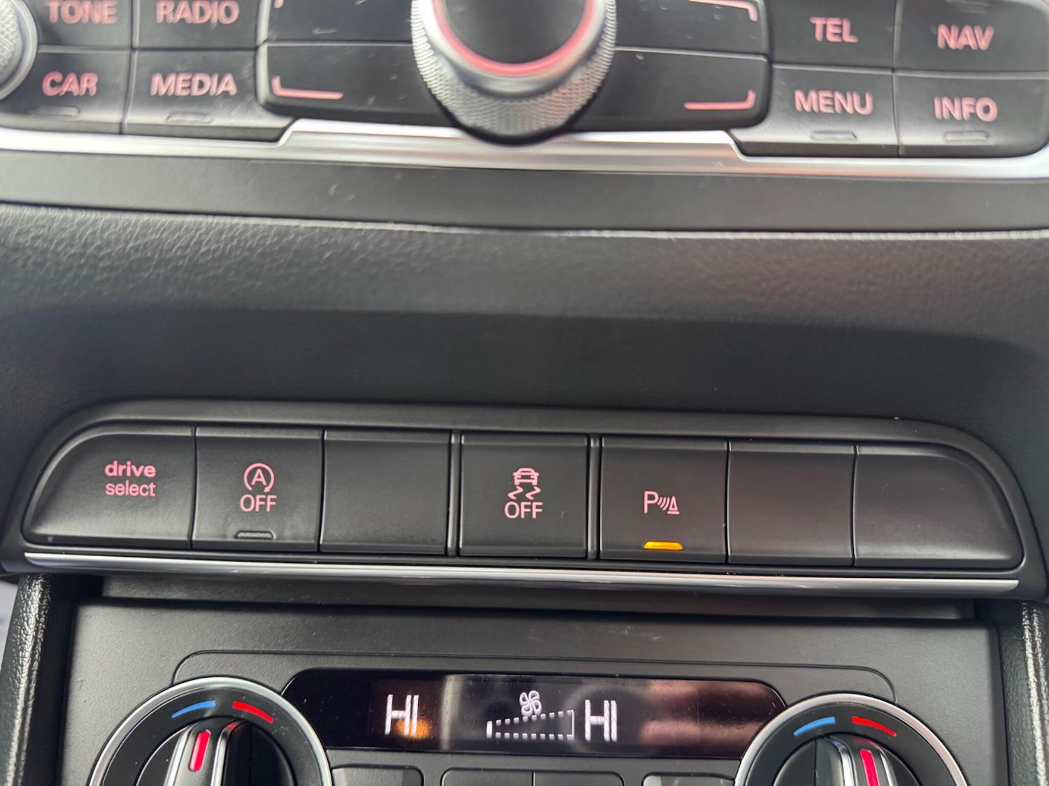 Used Audi Q3 2018 for sale - 76521519: Photo 25