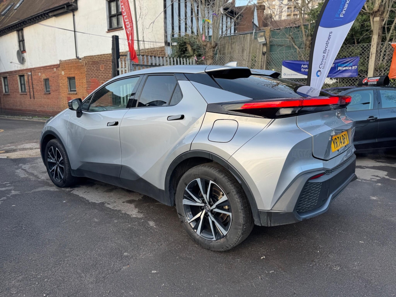 Used Toyota C-HR 2024 for sale - 77119790: Photo 7