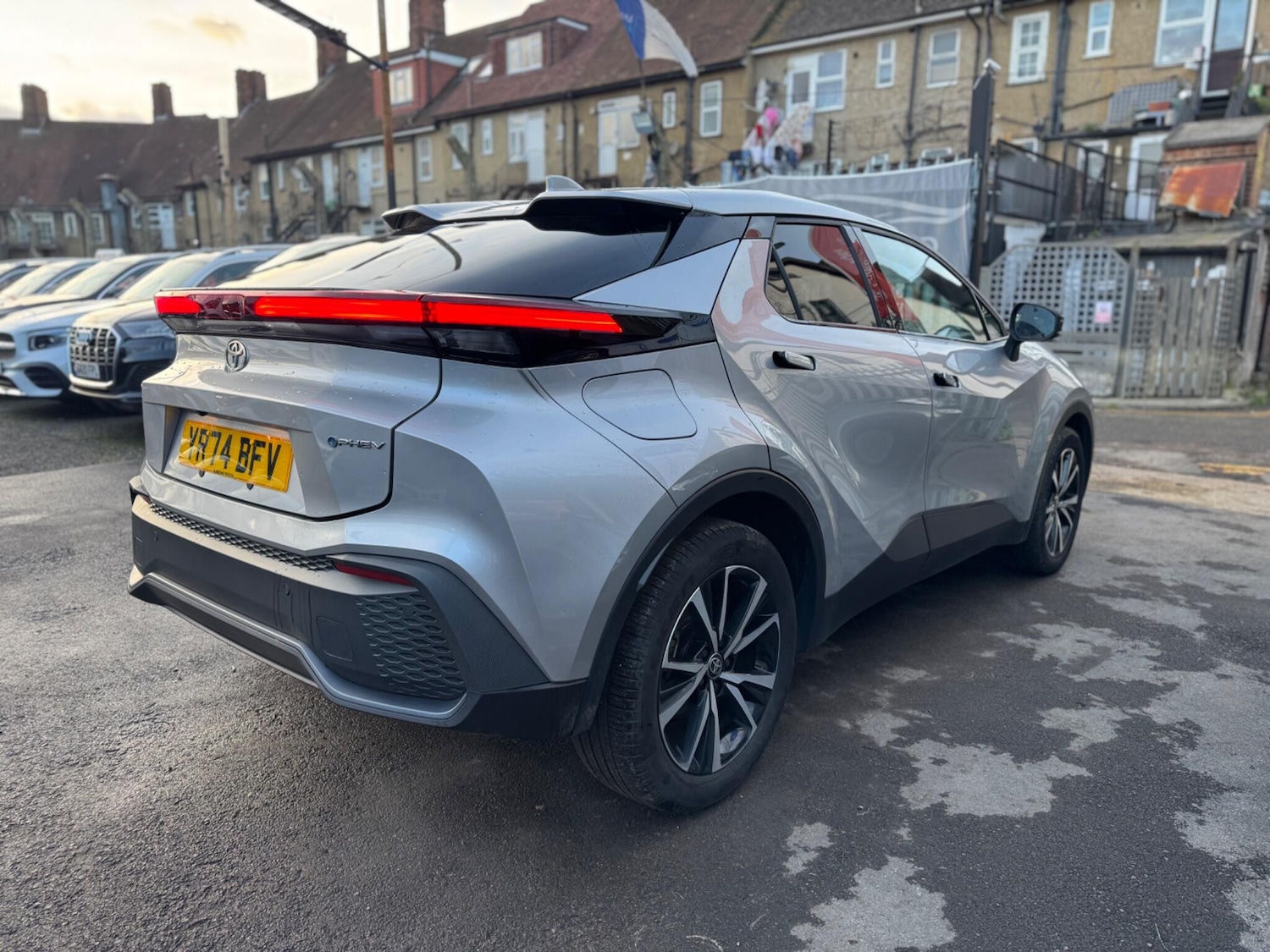 Used Toyota C-HR 2024 for sale - 77119790: Photo 9