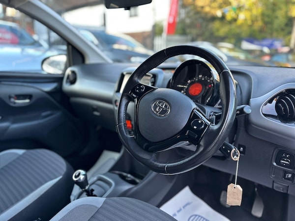 Used Toyota AYGO 2018 for sale - 76108739: Photo 16