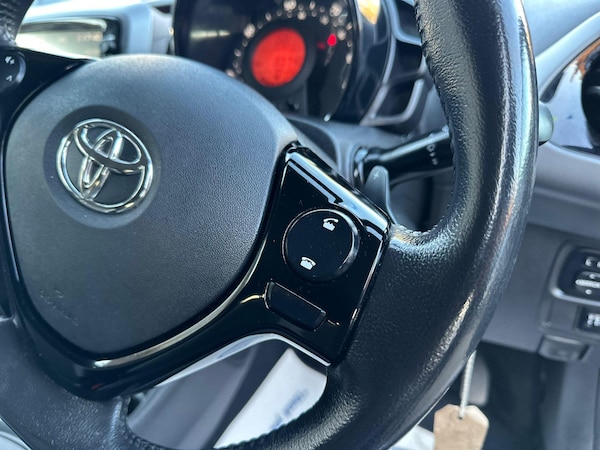 Used Toyota AYGO 2018 for sale - 76108739: Photo 18