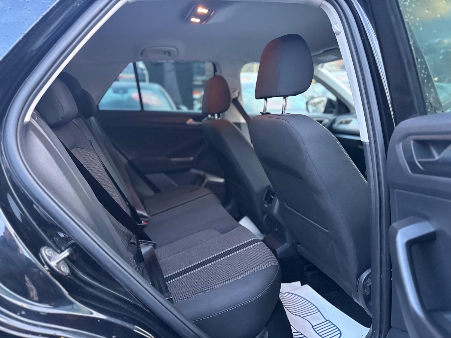 Used Volkswagen T-Roc for sale - 77704942: Photo 16