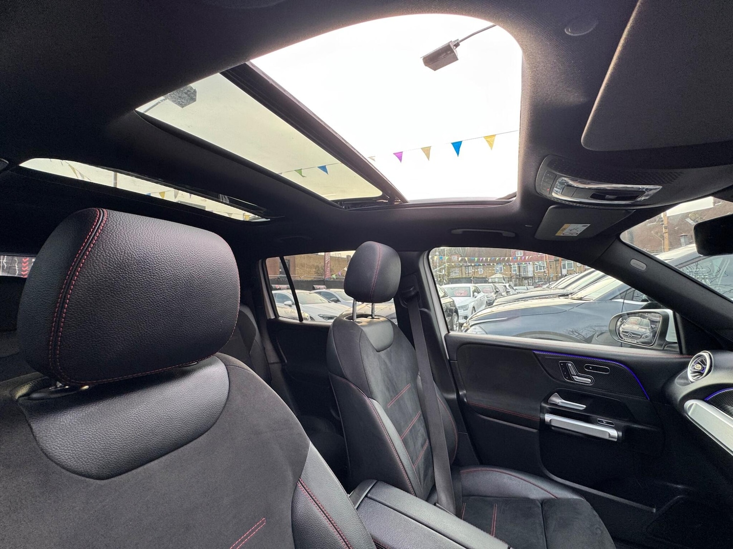 Used Mercedes-Benz GLB 2022 for sale - 77029107: Photo 11