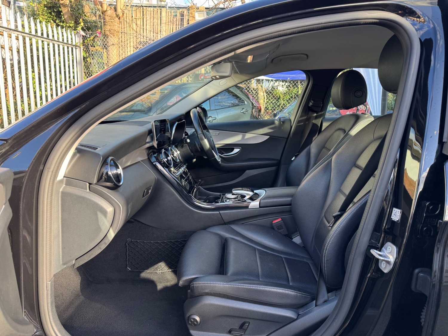 Used Mercedes-Benz C Class 2019 for sale - 77049978: Photo 13