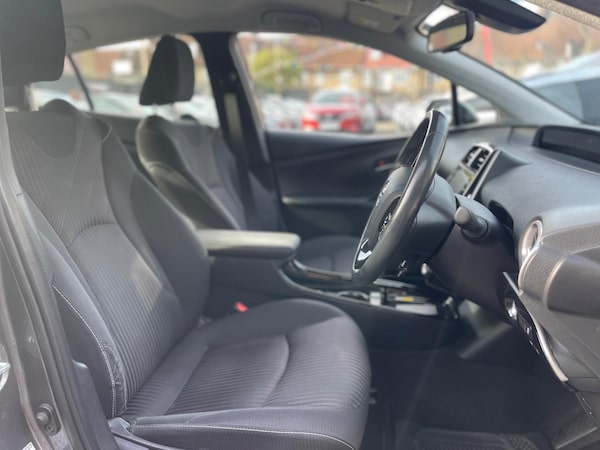Used Toyota Prius 2022 for sale - 76175420: Photo 15