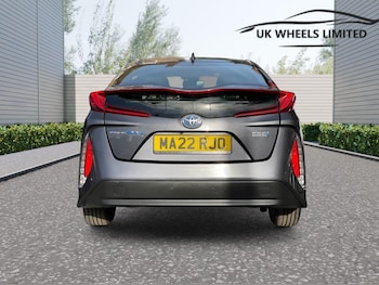 Used Toyota Prius 2022 for sale - 76175420: Photo 4