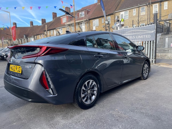 Used Toyota Prius 2022 for sale - 76175420: Photo 9