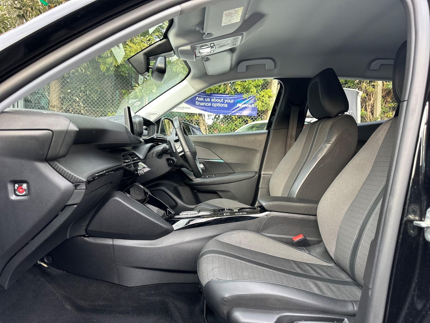 Used Peugeot 2008 2022 for sale - 76989405: Photo 11