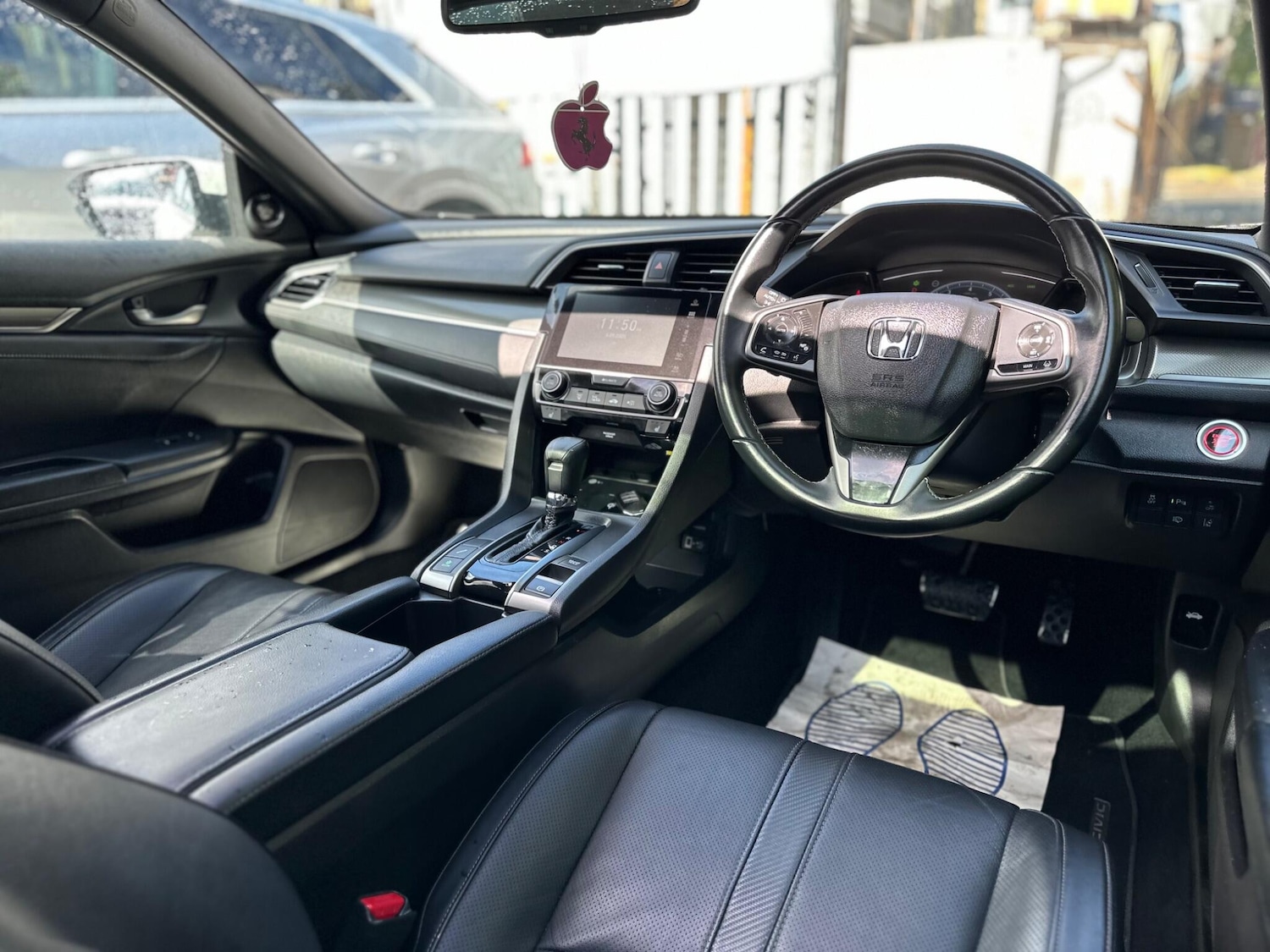 Used Honda Civic 2018 for sale - 76989043: Photo 11