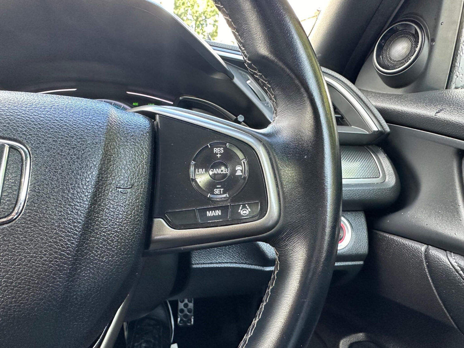 Used Honda Civic 2018 for sale - 76989043: Photo 15