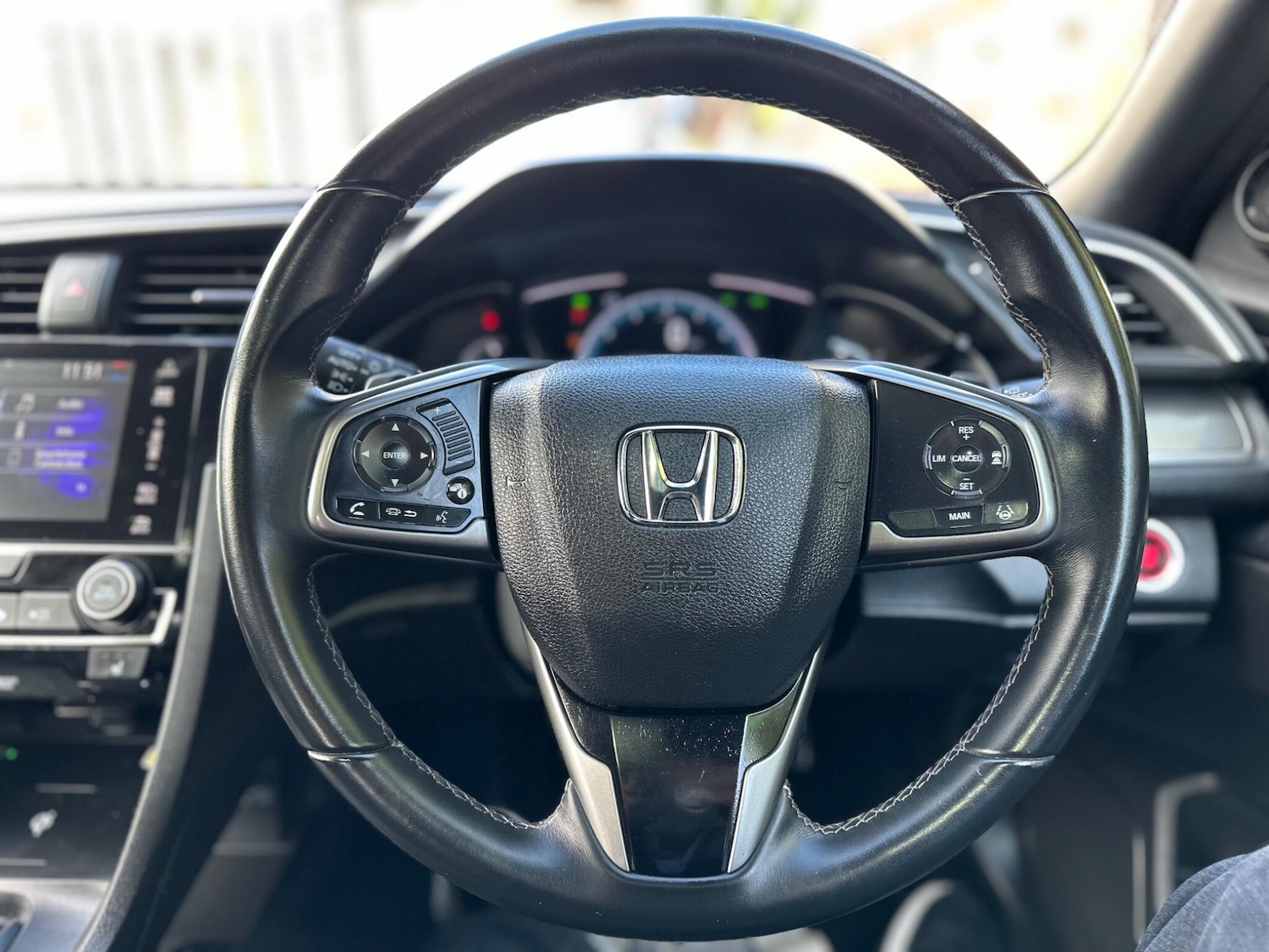 Used Honda Civic 2018 for sale - 76989043: Photo 18