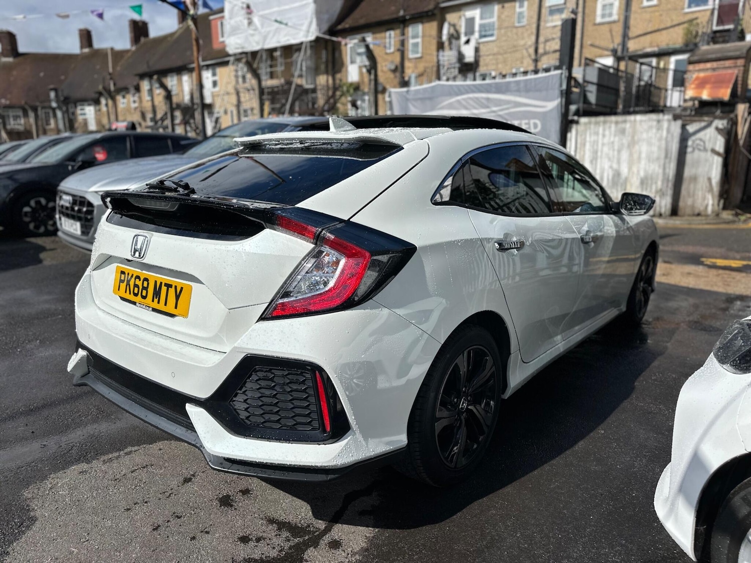 Used Honda Civic 2018 for sale - 76989043: Photo 6