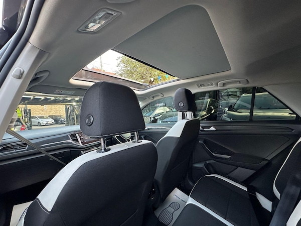 Used Volkswagen T-Roc 2019 for sale - 76109595: Photo 18
