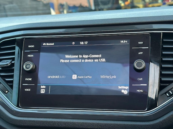 Used Volkswagen T-Roc 2019 for sale - 76109595: Photo 25