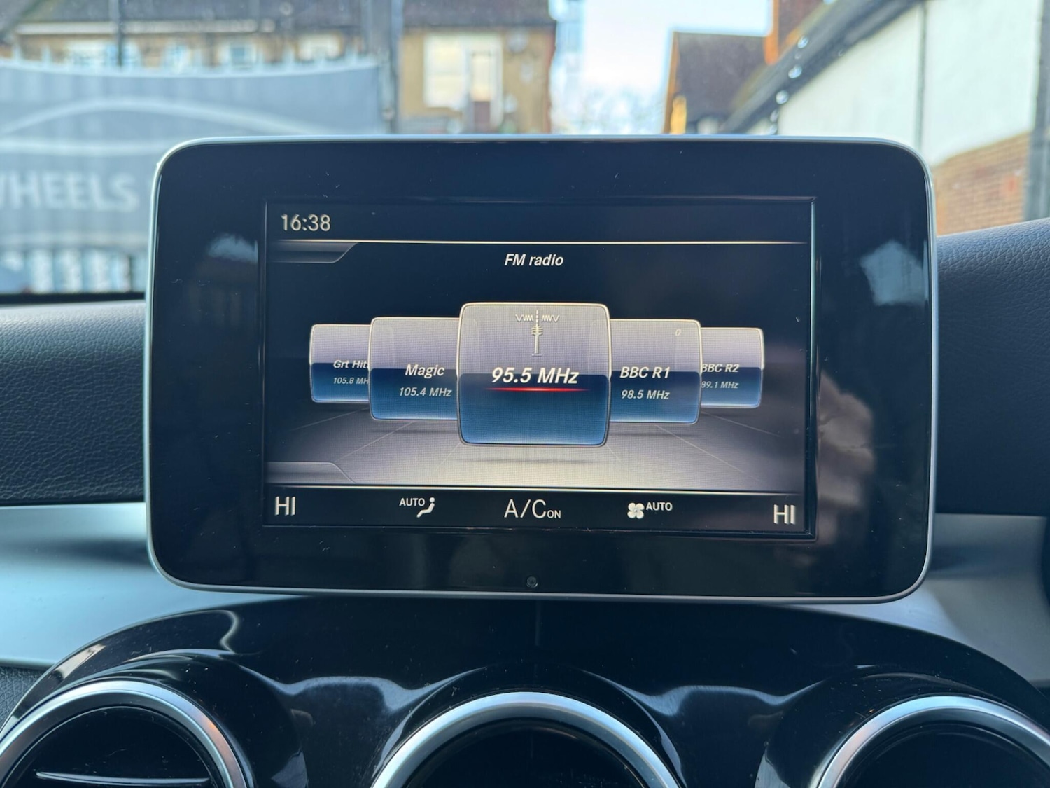 Used Mercedes-Benz GLC 2019 for sale - 77538595: Photo 18