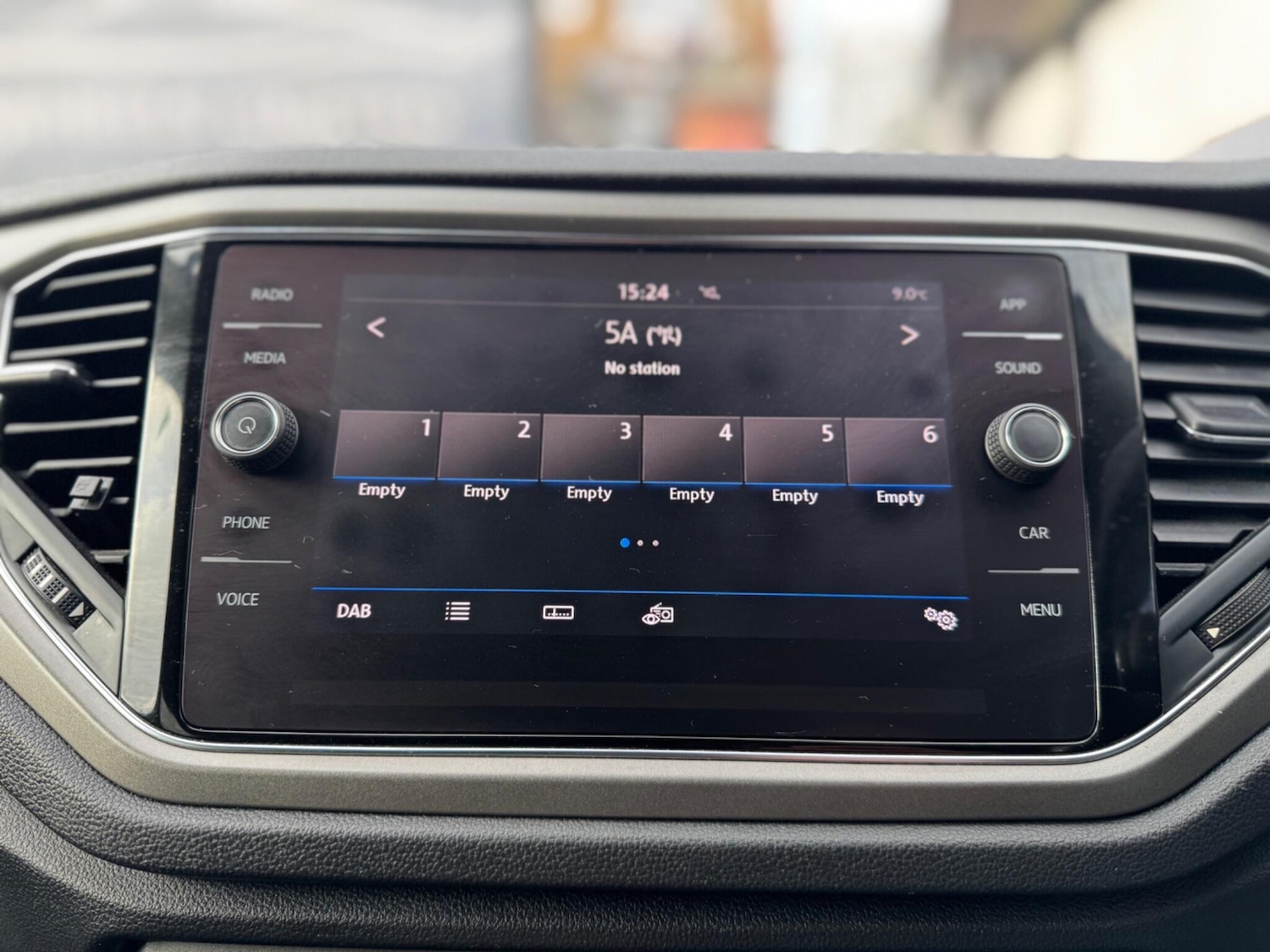 Used Volkswagen T-Roc for sale - 77344309: Photo 21