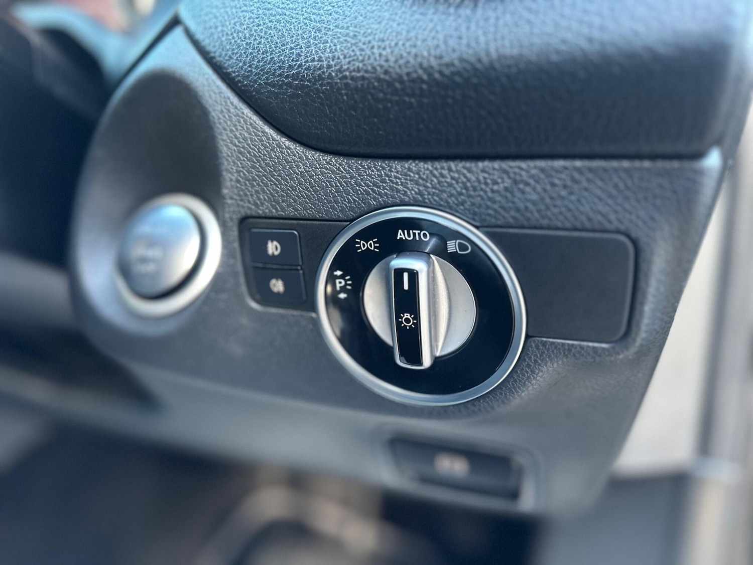 Used Mercedes-Benz GLA 2020 for sale - 77108861: Photo 33