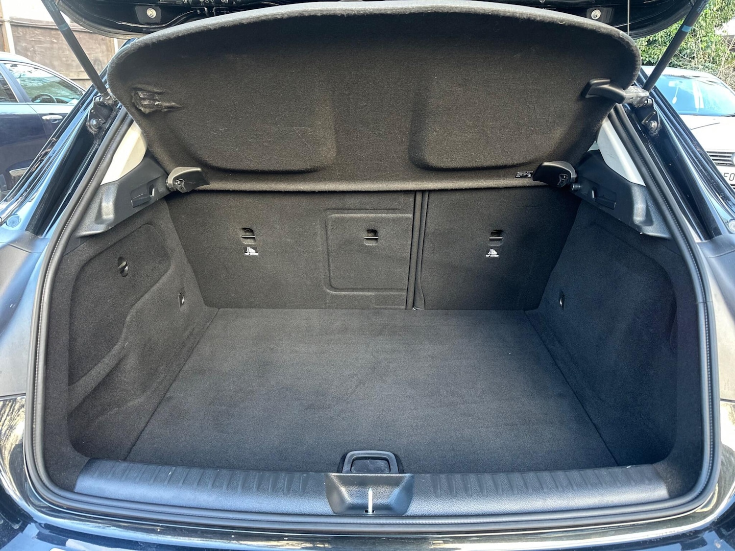 Used Mercedes-Benz GLA 2020 for sale - 77108861: Photo 35