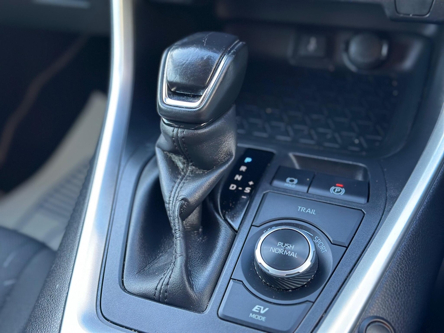 Used Toyota RAV4 2022 for sale - 77646893: Photo 17