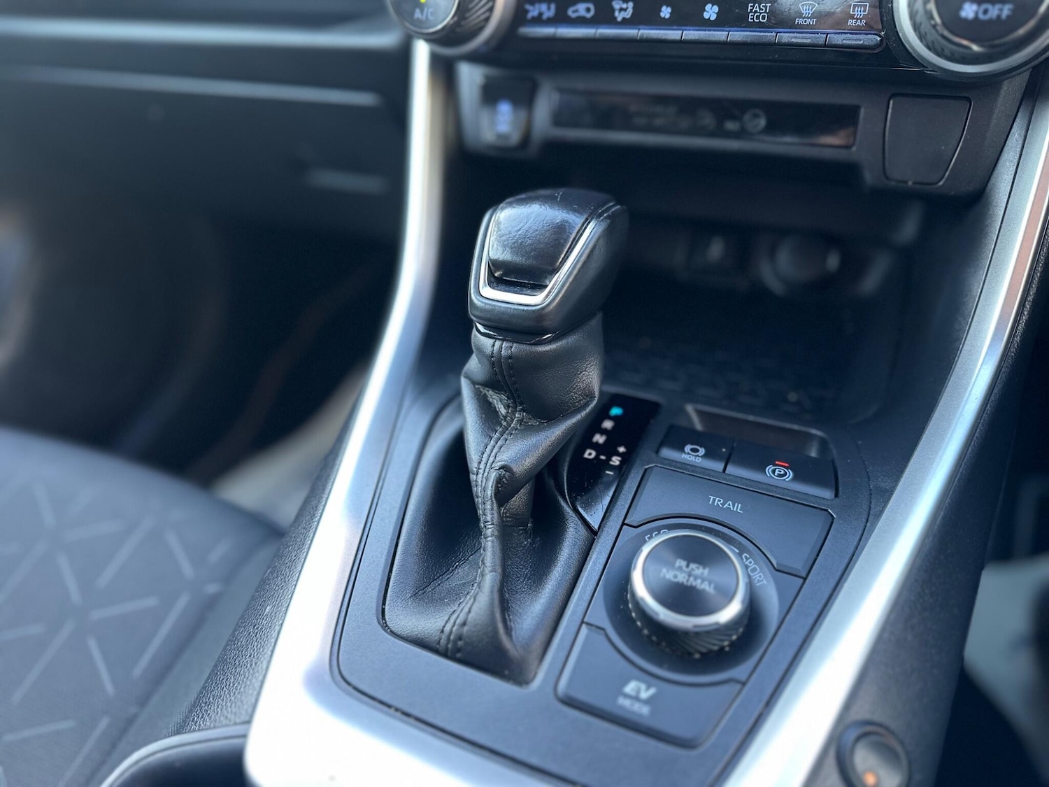 Used Toyota RAV4 2022 for sale - 77646893: Photo 18