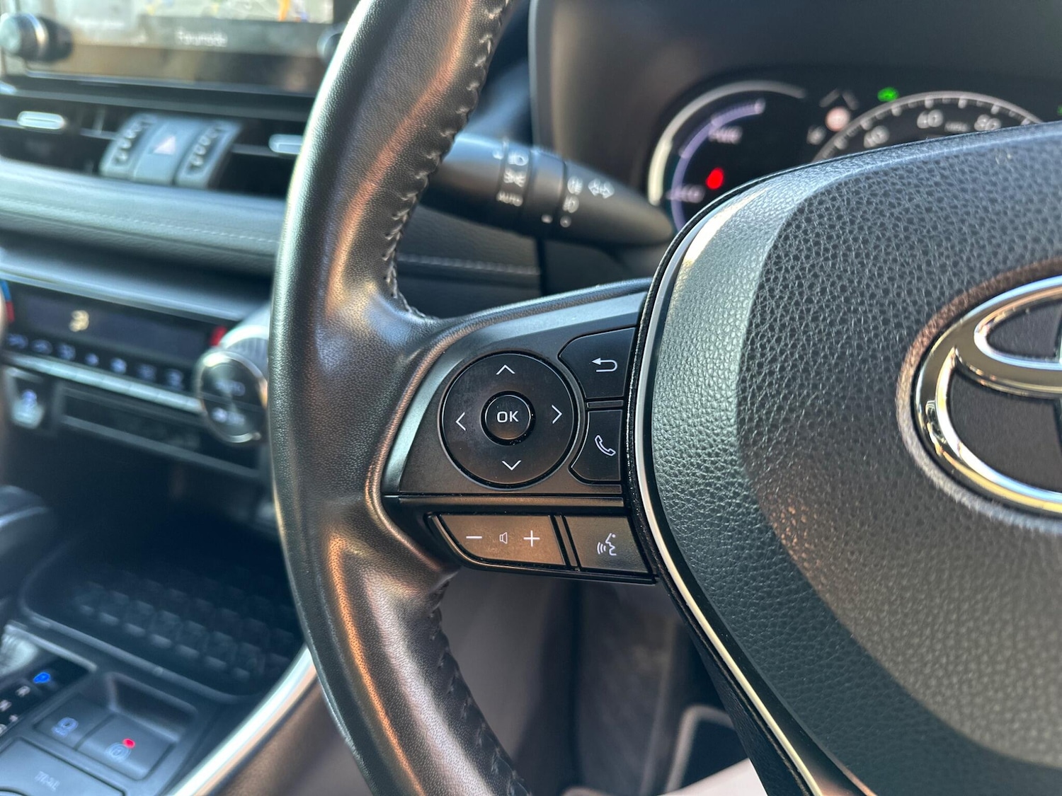 Used Toyota RAV4 2022 for sale - 77646893: Photo 24