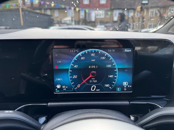 Used Mercedes-Benz GLA 2020 for sale - 76307036: Photo 18