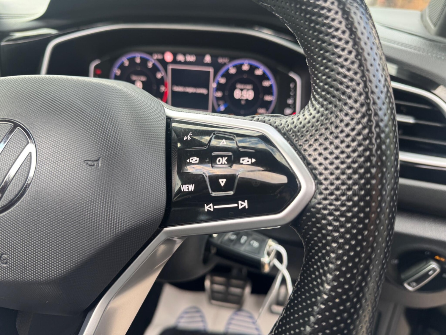 Used Volkswagen T-Roc for sale - 77704814: Photo 29