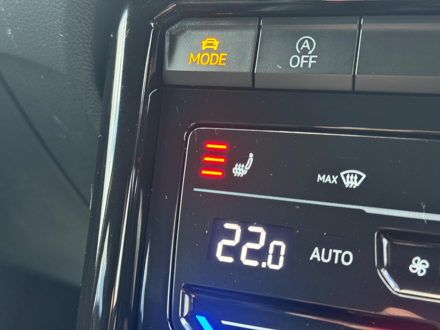 Used Volkswagen T-Roc for sale - 77704814: Photo 33