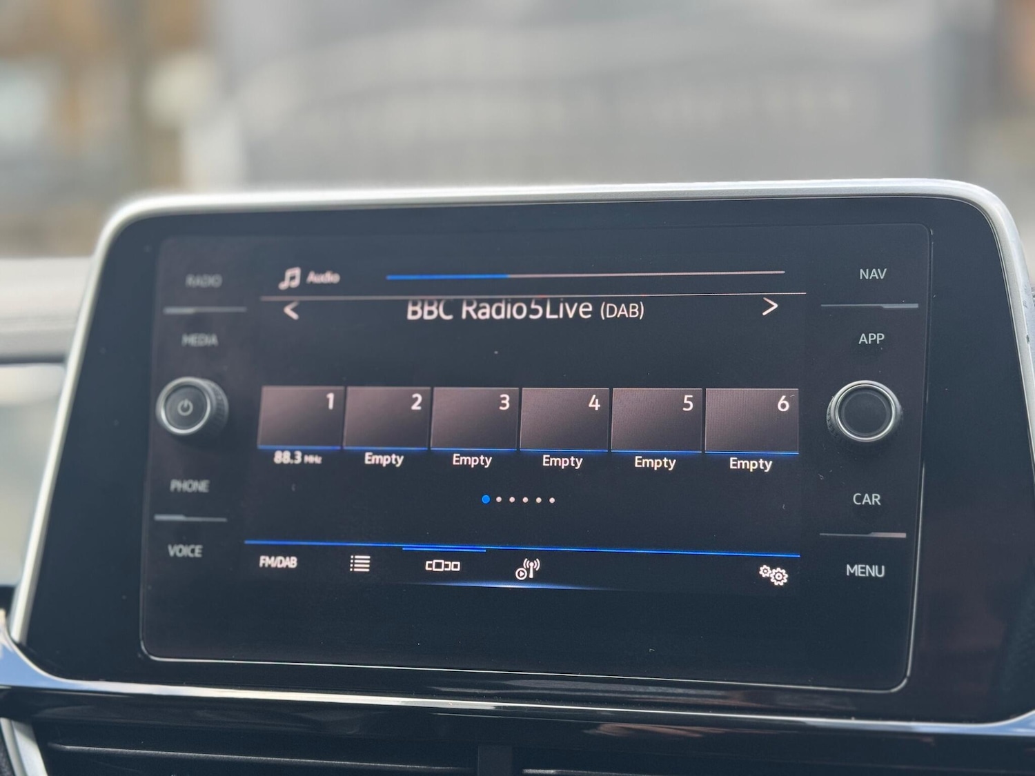 Used Volkswagen T-Roc for sale - 77704814: Photo 48