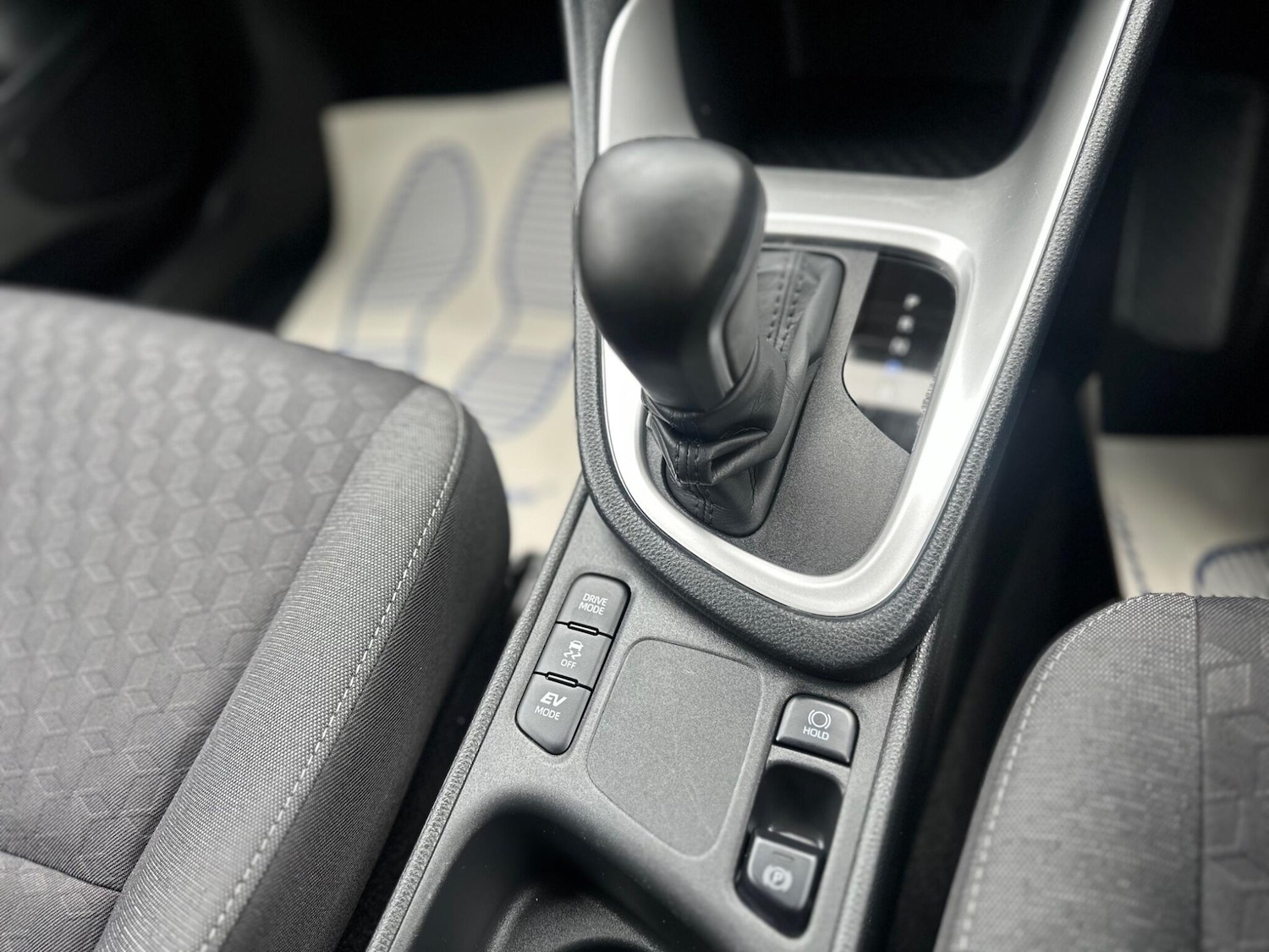 Used Toyota Yaris 2022 for sale - 77645938: Photo 9