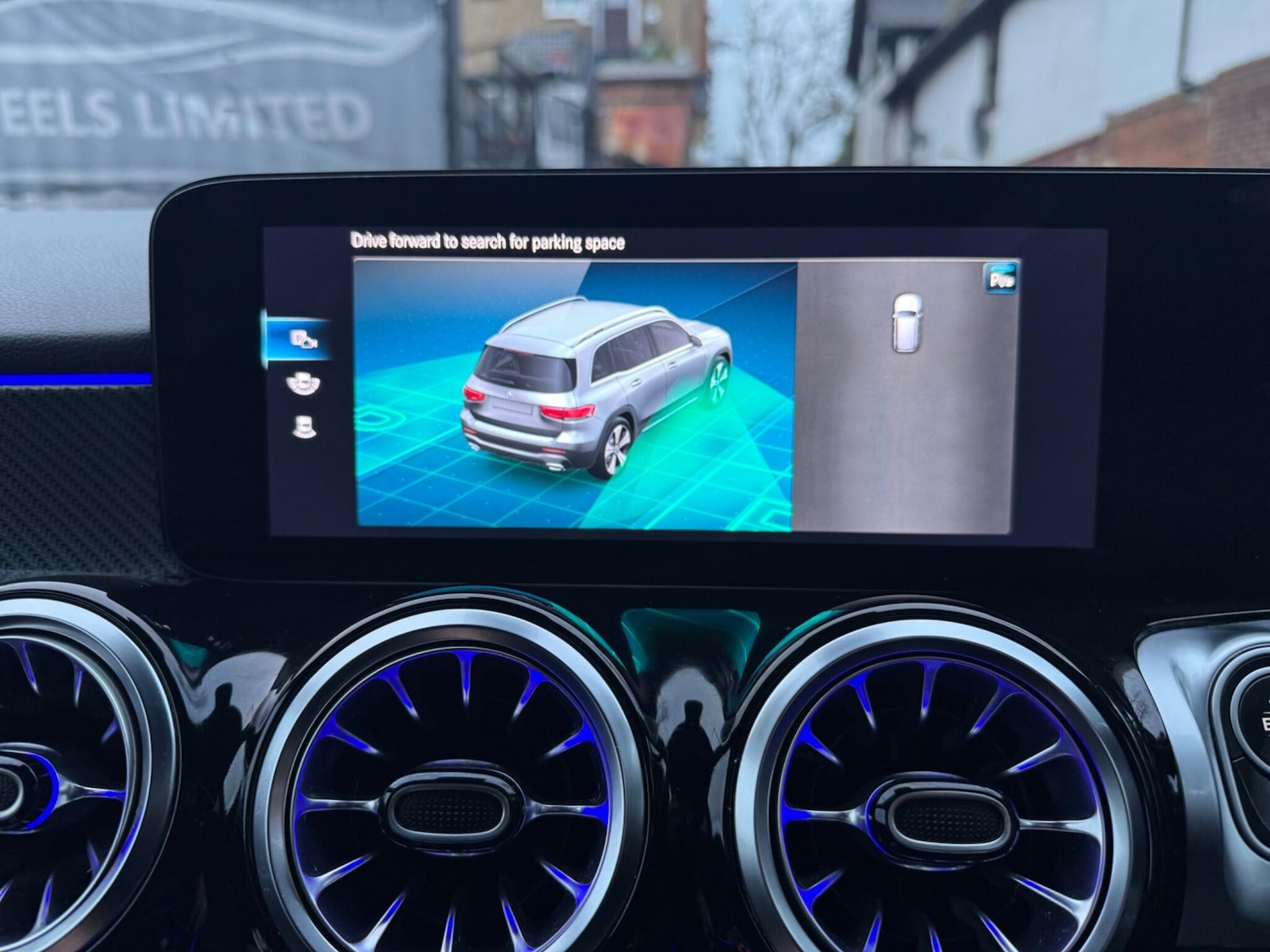 Used Mercedes-Benz GLB 2023 for sale - 76964735: Photo 35