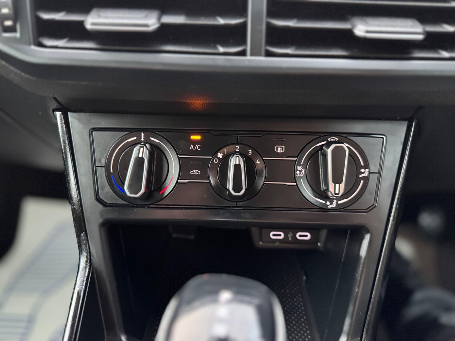 Used Volkswagen Polo 2022 for sale - 78007635: Photo 32