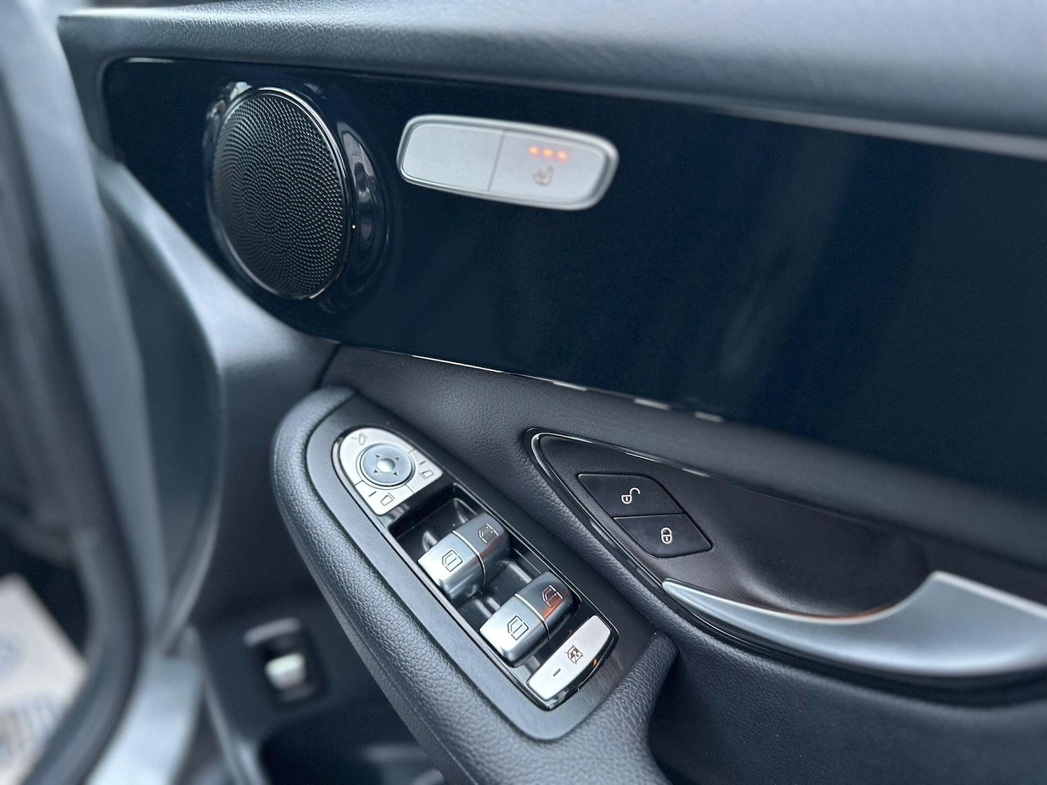 Used Mercedes-Benz GLC for sale - 77016840: Photo 23