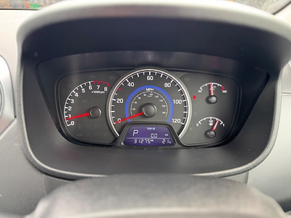 Used Hyundai i10 2017 for sale - 76020686: Photo 15