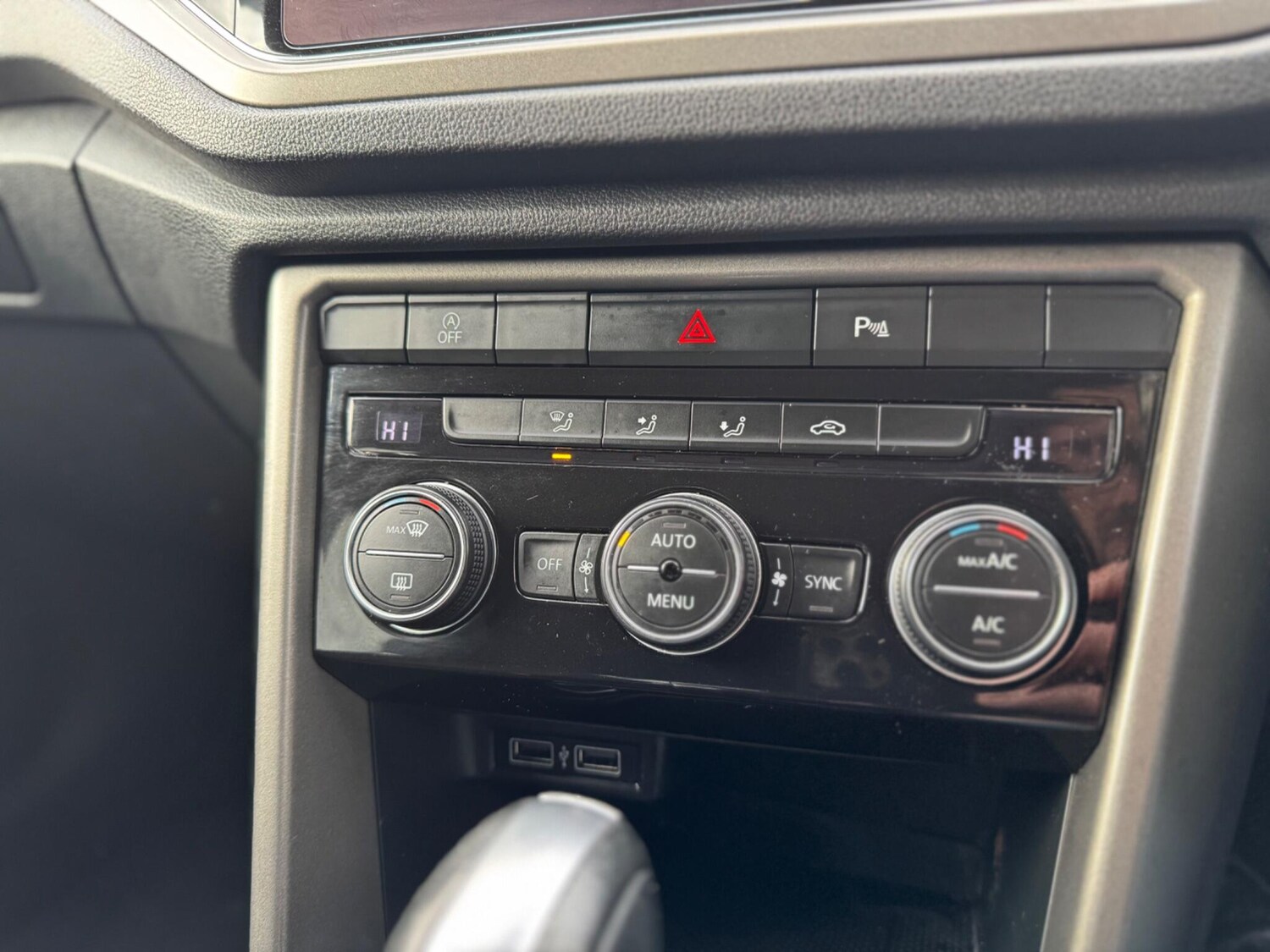 Used Volkswagen T-Roc 2020 for sale - 77574698: Photo 28