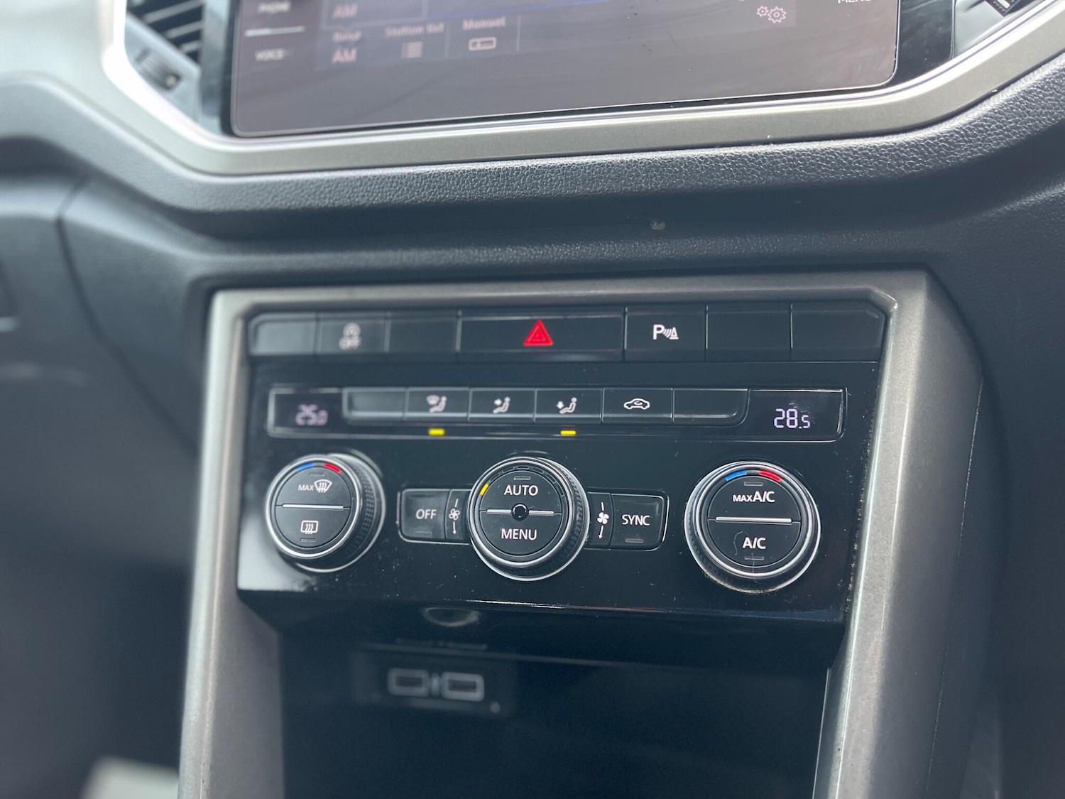 Used Volkswagen T-Roc 2020 for sale - 76688780: Photo 16