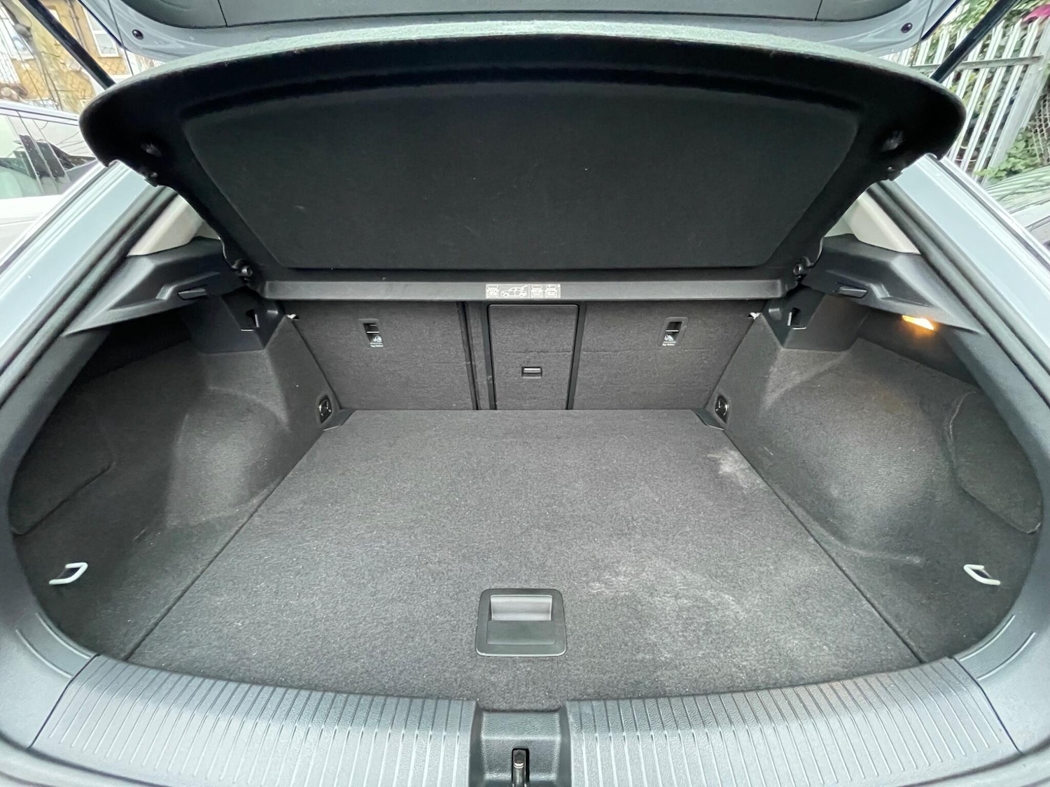 Used Volkswagen T-Roc 2020 for sale - 76688780: Photo 30