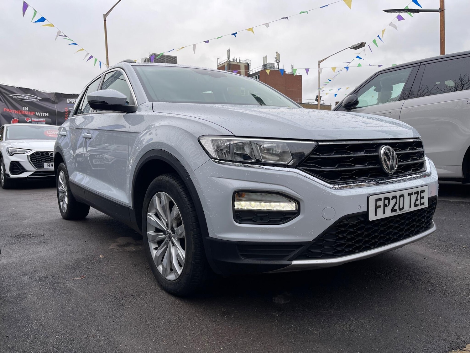 Used Volkswagen T-Roc 2020 for sale - 76688780: Photo 6