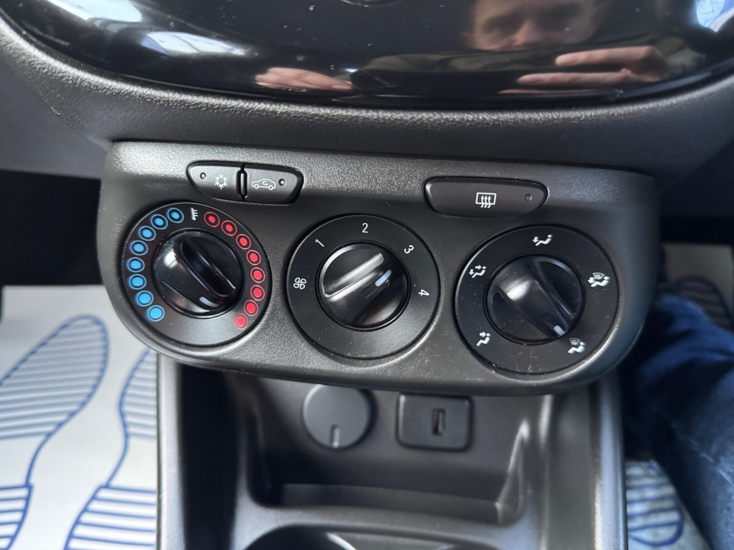 Used Vauxhall Corsa 2017 for sale - 77015619: Photo 25