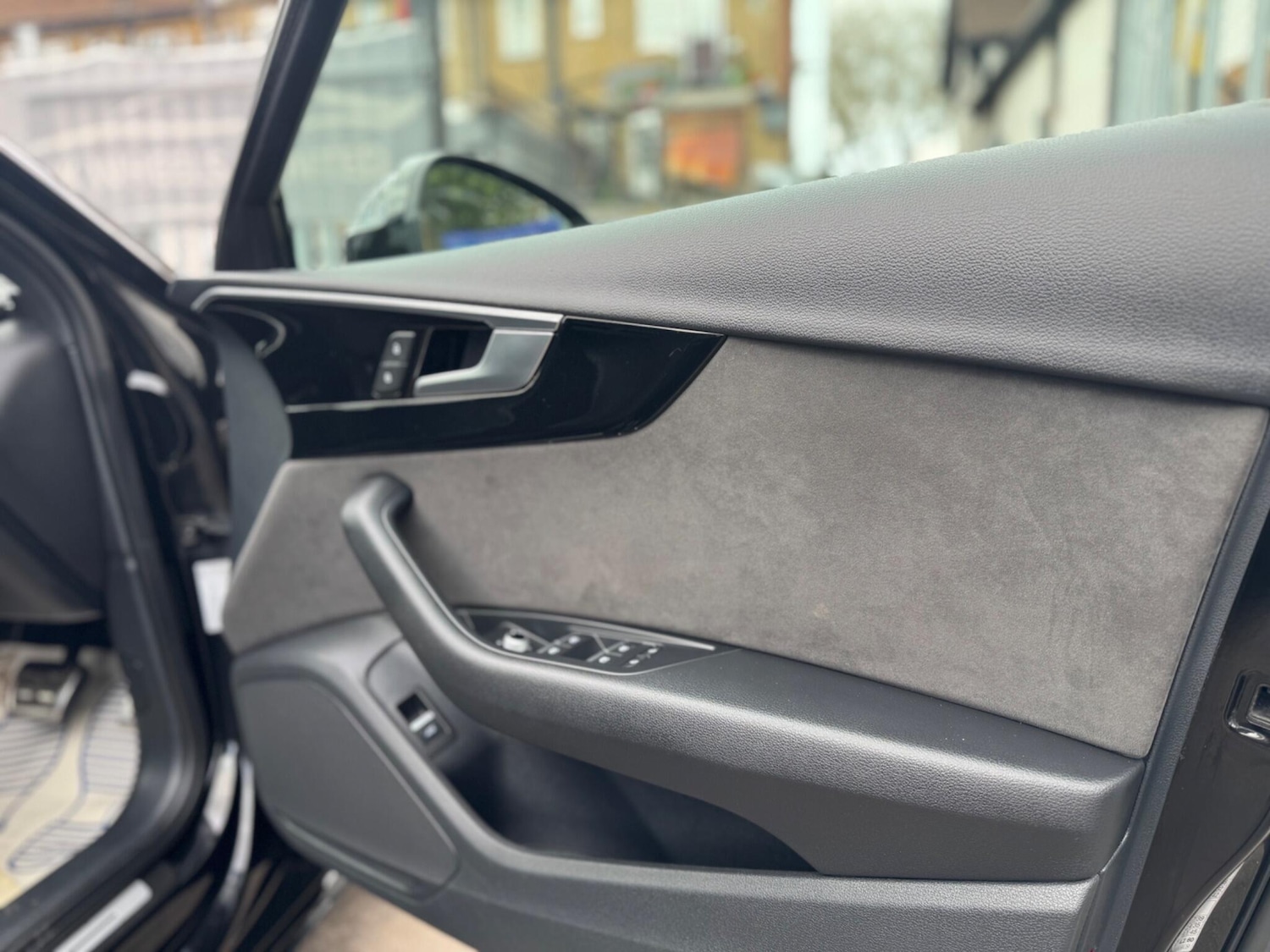 Used Audi A4 for sale - 78205309: Photo 32