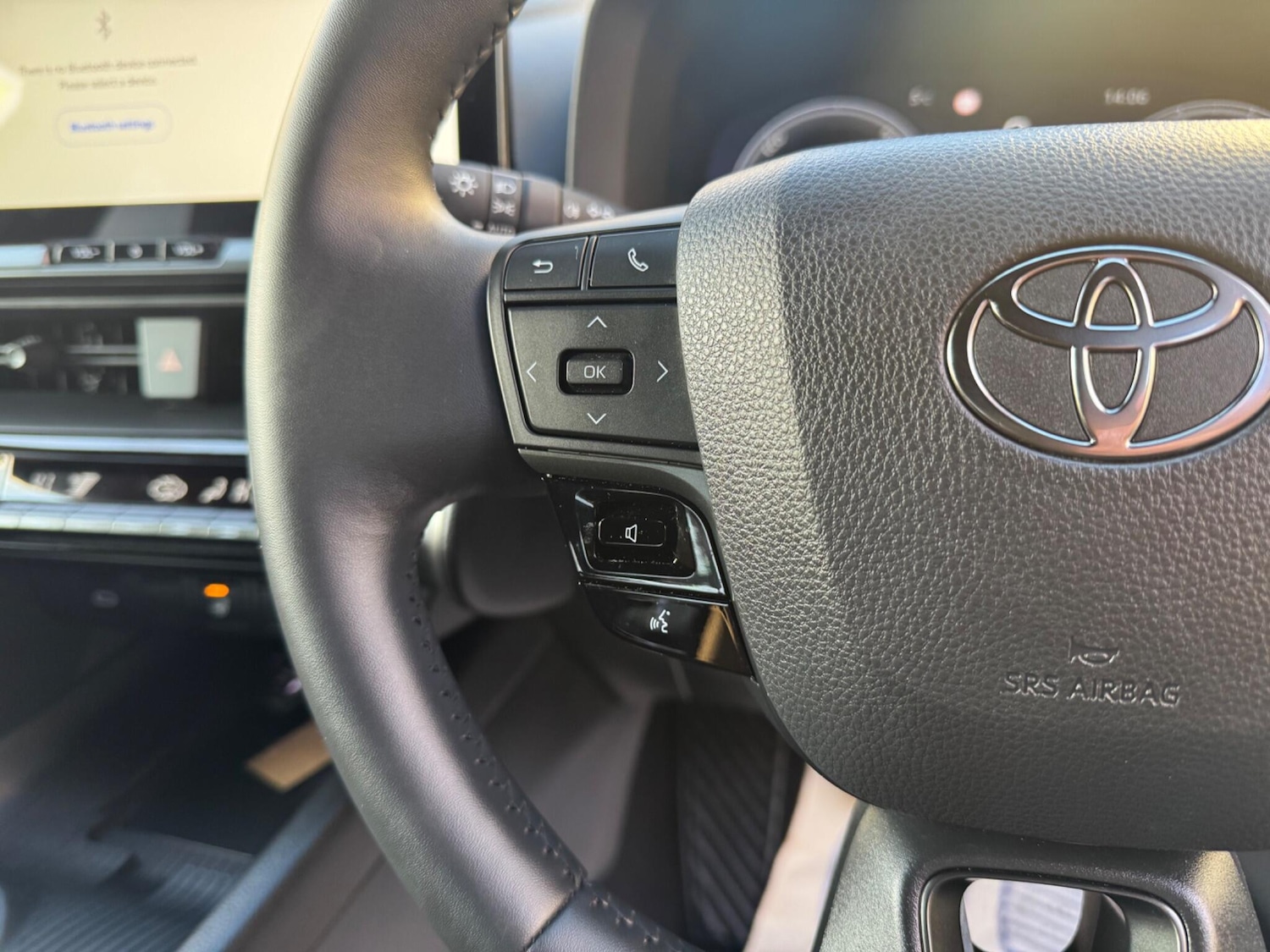 Used Toyota C-HR 2024 for sale - 77120218: Photo 24