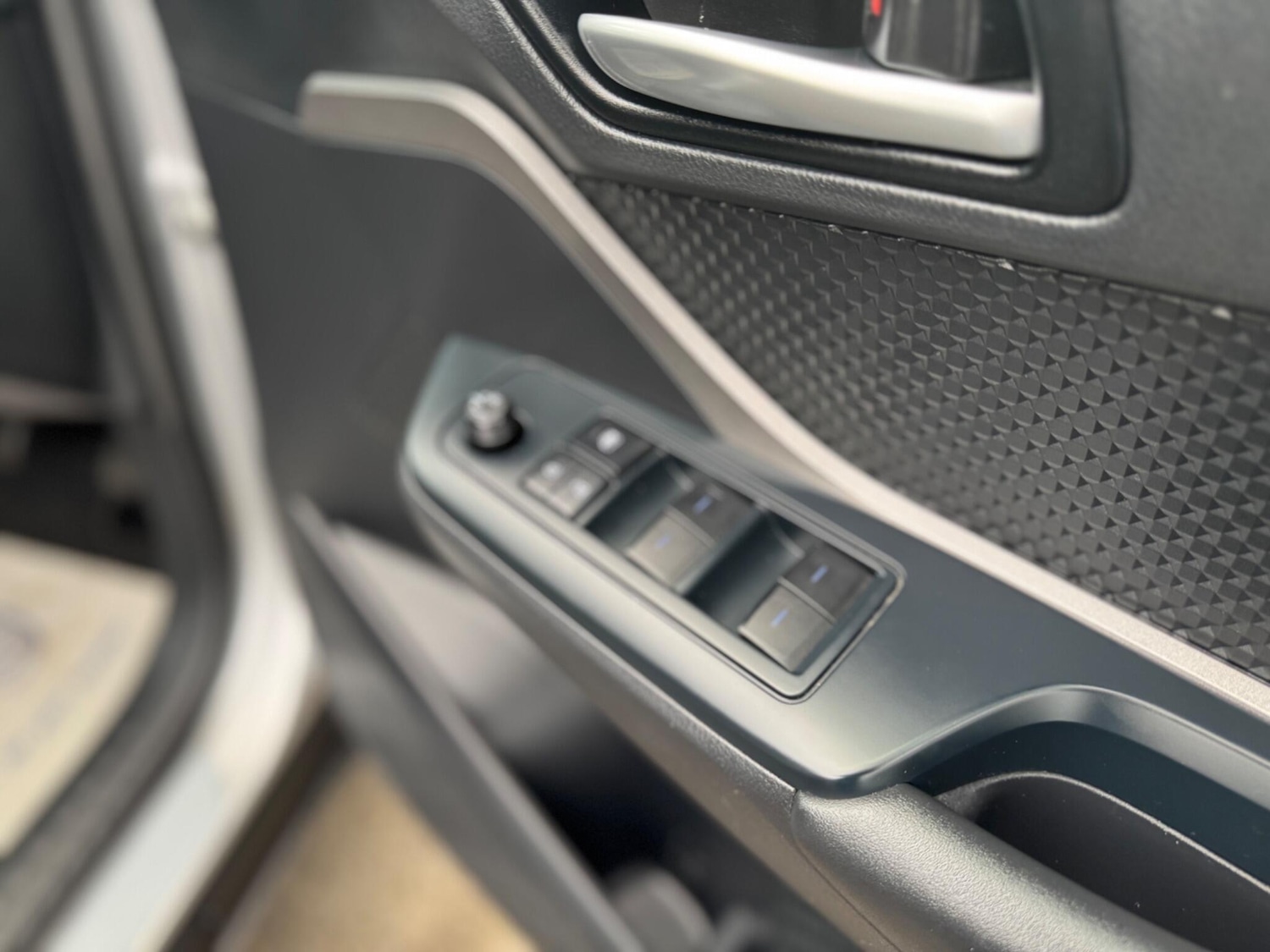 Used Toyota C-HR 2022 for sale - 77163243: Photo 23