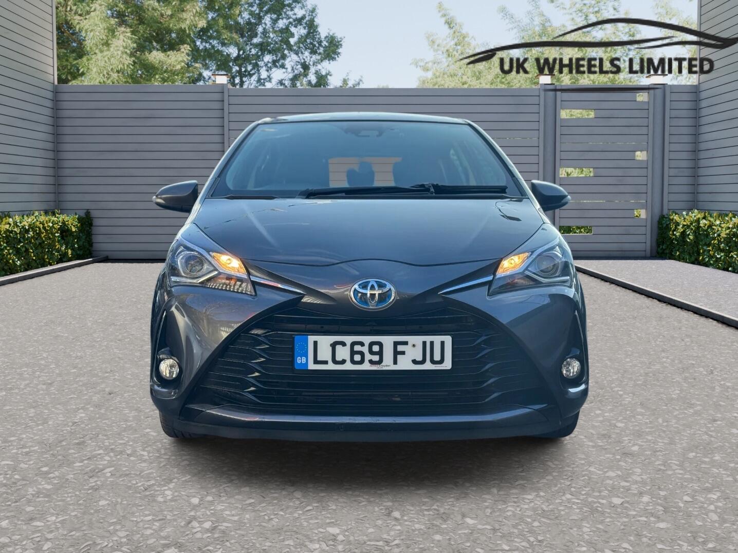 Used Toyota Yaris 2019 for sale - 76952412: Photo 3