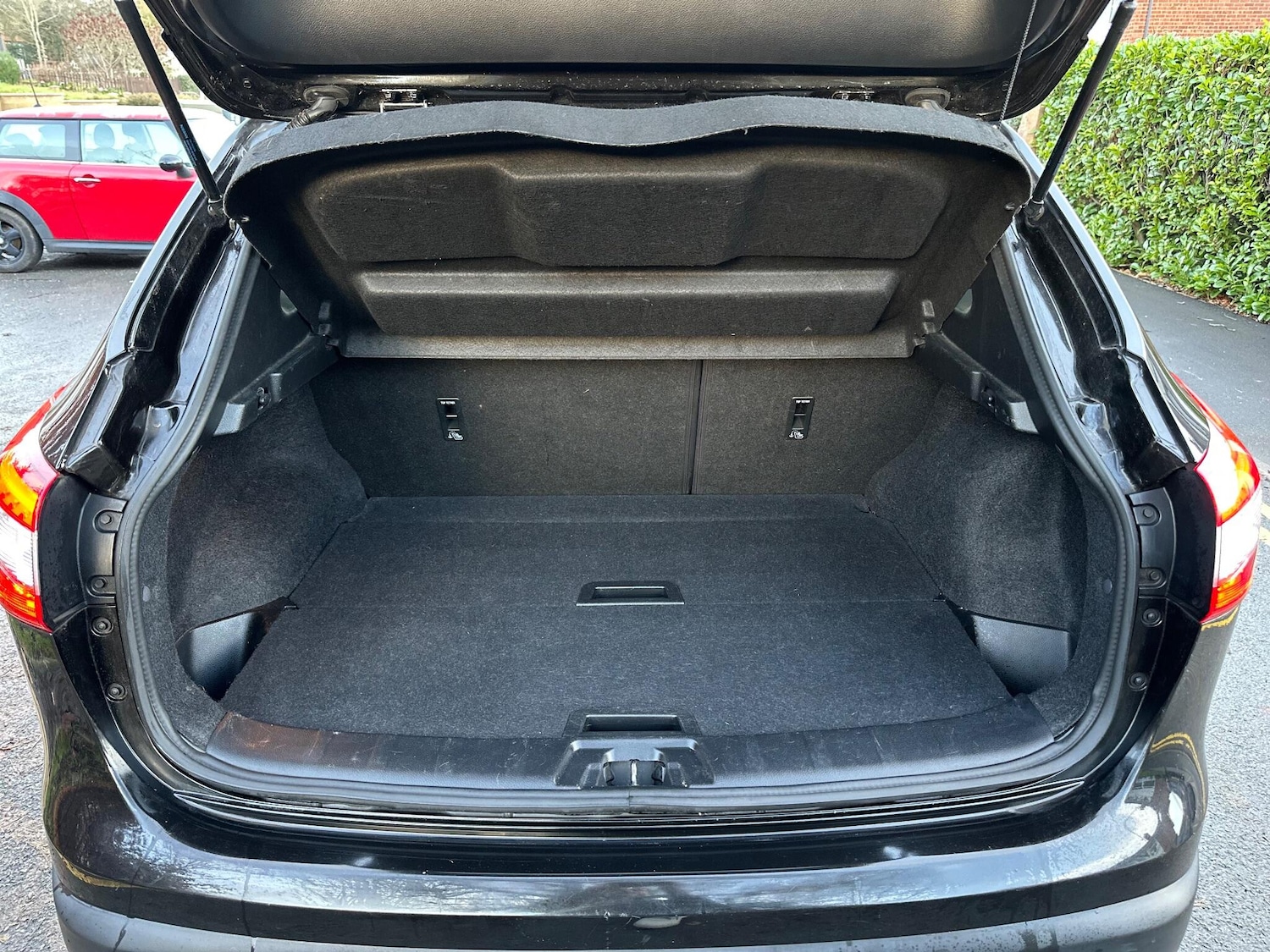 Used Nissan Qashqai 2017 for sale - 77575288: Photo 30