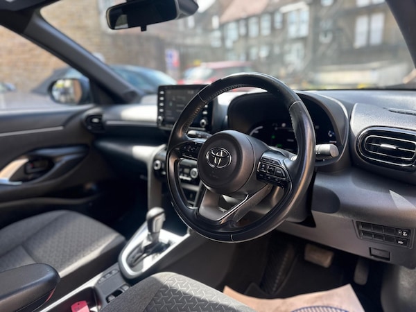 Used Toyota Yaris Cross 2022 for sale - 75310886: Photo 12